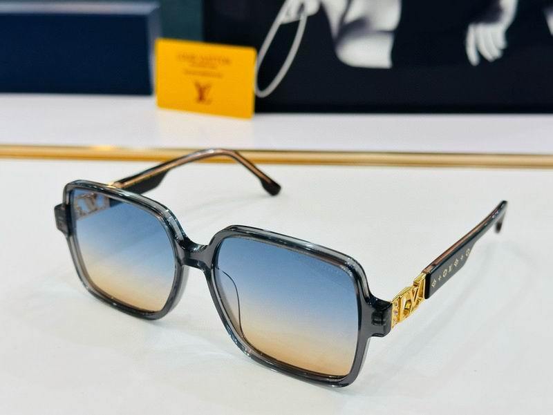 LV Sunglasses 891